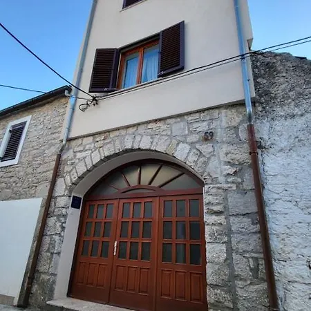 Perlica Prázdninový dům Vodice